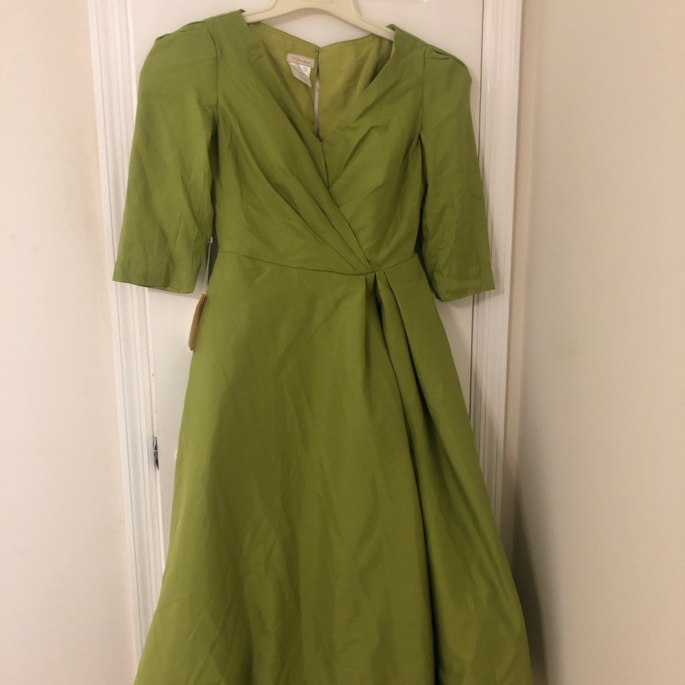Elegant Green Women's Dress
